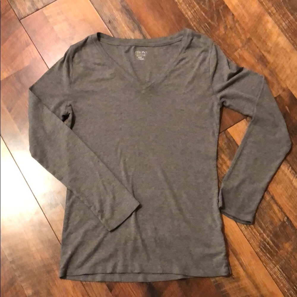 Women’s S gray, long-sleeved tshirt